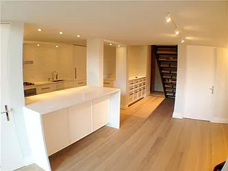 Rented by R New York