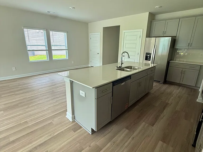 722 Cozy Bluff Rd — Photo 5