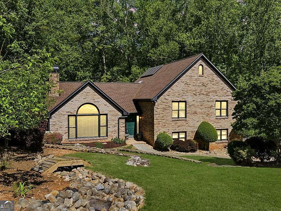 1st image of 1156 Meadow Oaks Dr NW