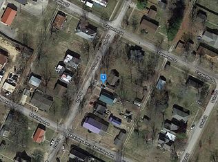 250 2nd St, Tamms, IL 62988