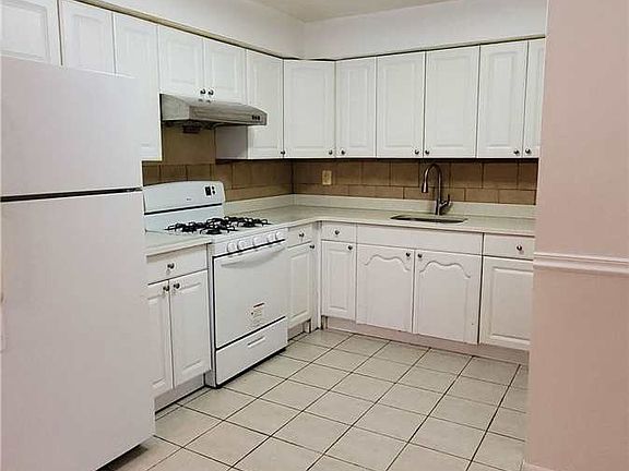 5th image of 141-33 84th Dr #3