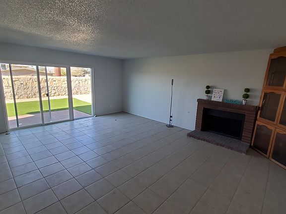 4th image of 2509 Red Sails Dr #B