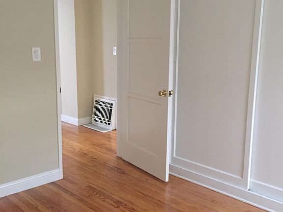 2nd image of 3213 W 154th St