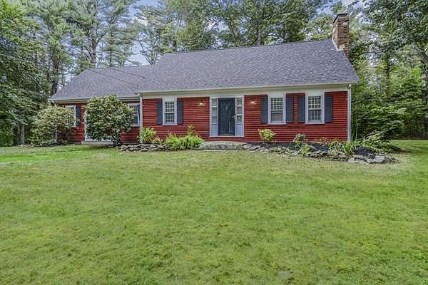 1st image of 17 Forest Park Dr