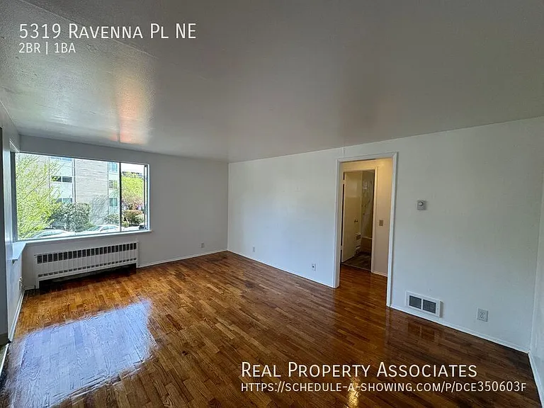 5319 Ravenna Pl NE — Photo 12