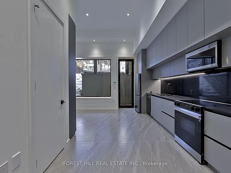 42 Cameron Ave — Photo 35