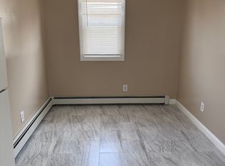 27 Whiting Rd #1, East Hartford, CT 06118