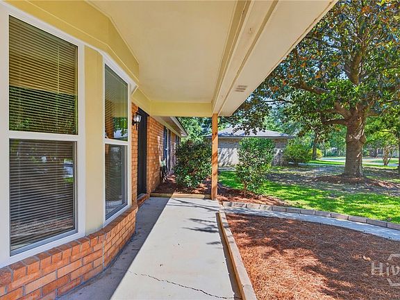 4th image of 11 Whittington Court