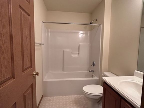 3rd image of 200 Plymouth St #105