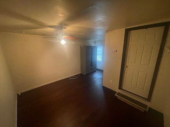 5th image of 810 Maryland Ave #1R