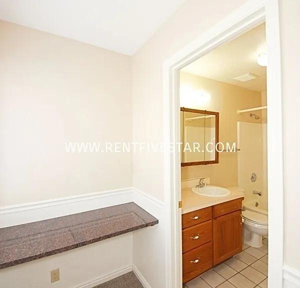 246 E Chubbuck Rd #E — Photo 13