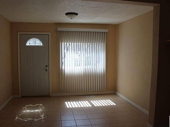 5th image of 1503 Isabella St