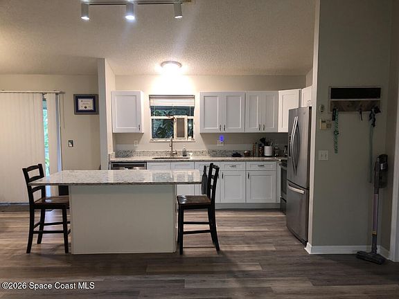 4th image of 6085 Edison St
