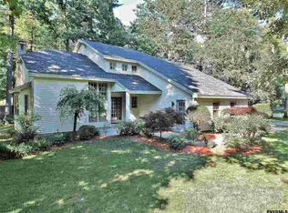 13 Heather Dr, Gansevoort, NY 12831