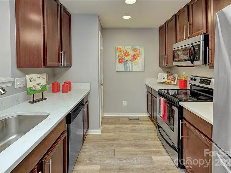 3819 Picasso Ct — Photo 6