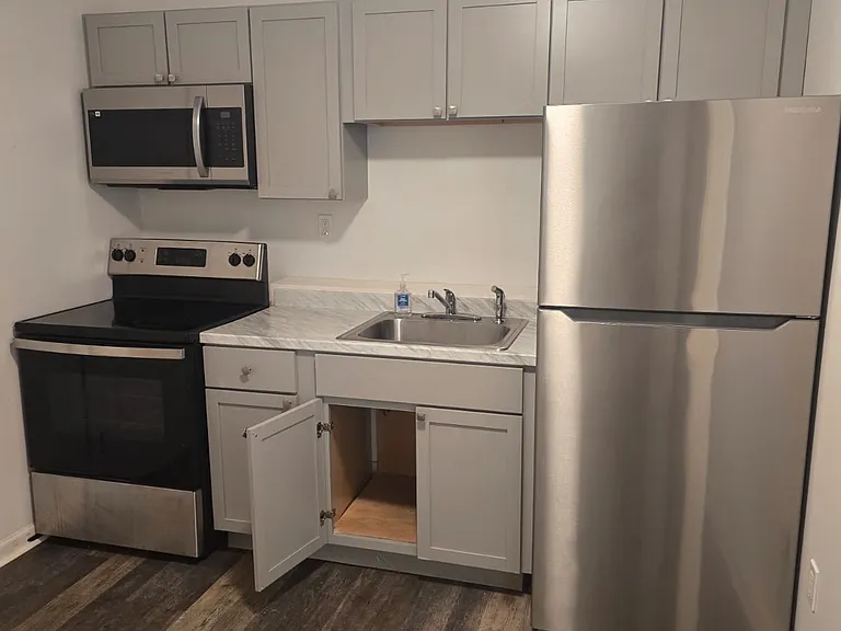 46 Anton Dr — Photo 1