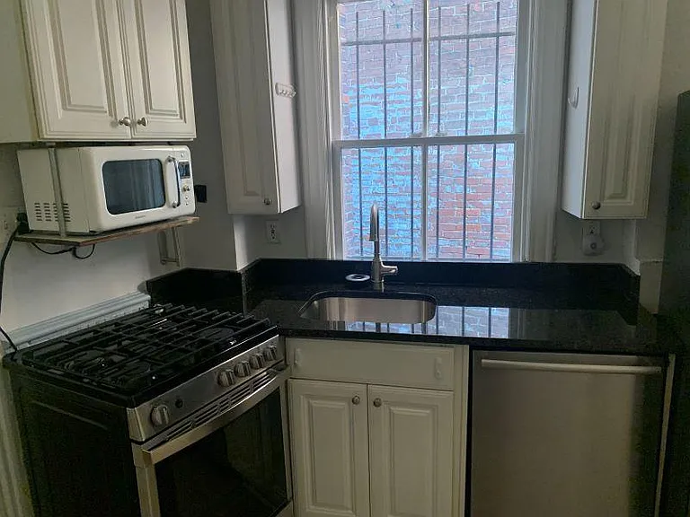721 E Capitol St SE #2 — Photo 3