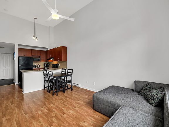 3rd image of 40437 Tantalus Rd #406