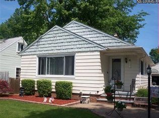 5801 Burns Rd, North Olmsted, OH 44070