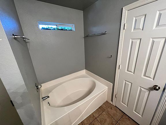 3rd image of 1104 Fawn Meadow Trl