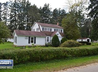 28937 W Pioneer Grove Rd, Cary, IL 60013