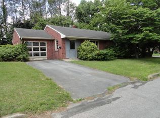 410 W End Ave, Akron, PA 17501