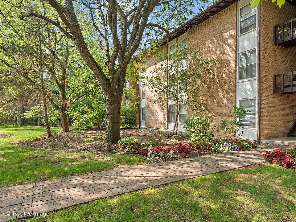 1st image of 5528 E Lake Dr APT B