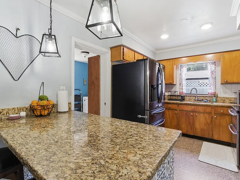 6403 Paddock Ave — Photo 9