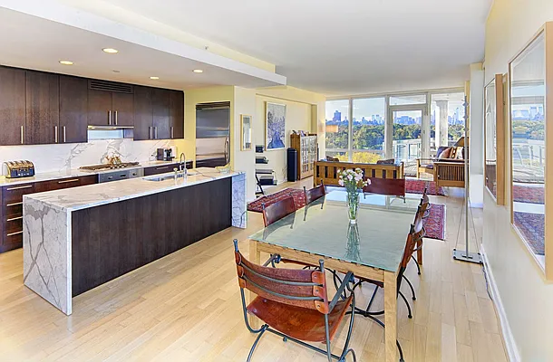 Sold by Isen & Company : Real Estate Advisors | media 31