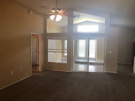 5th image of 3001 Thoroughbred Loop S