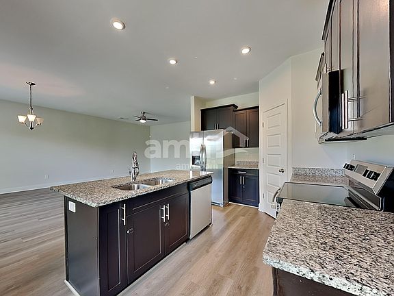 3rd image of 5013 Mountain Springs Rd