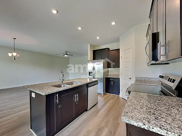 5013 Mountain Springs Rd — Photo 3