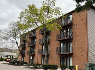 Bloomingdale, Worcester, MA 01604