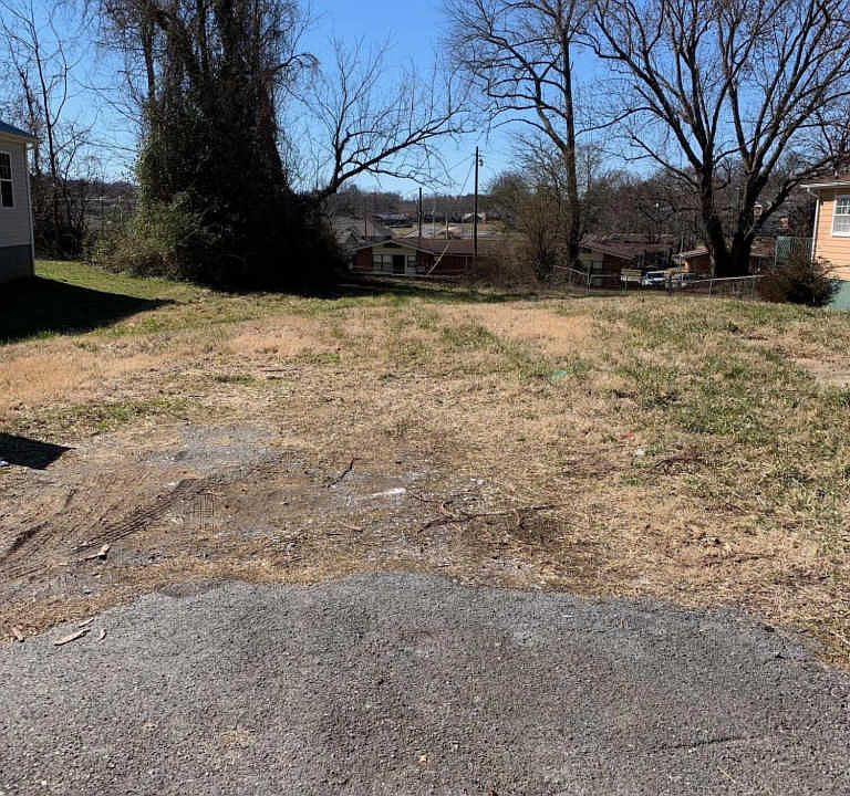 2nd image of 609 Jackson Ave