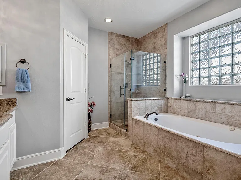 18918 Villa Bergamo Ln — Photo 20