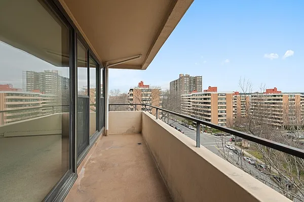 Sold by Shares of New York Marketing LLC | media 25