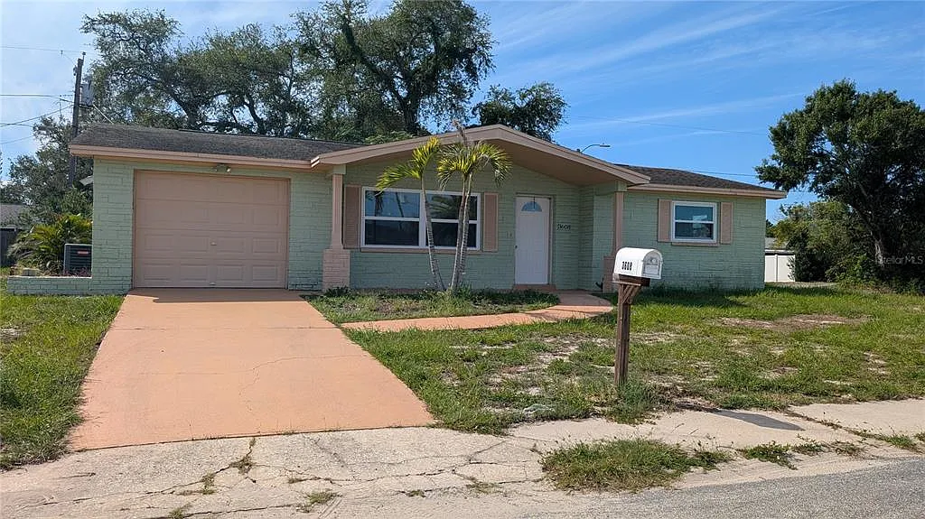 2 bed, 1.5 bath, 905 sqft, $1,600 — Photo 1