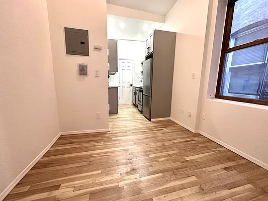 Rented by J PRESTON AND ASSOCIATES INC | media 11