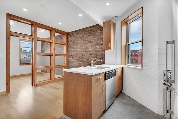 Rented by REAL New York | media 10