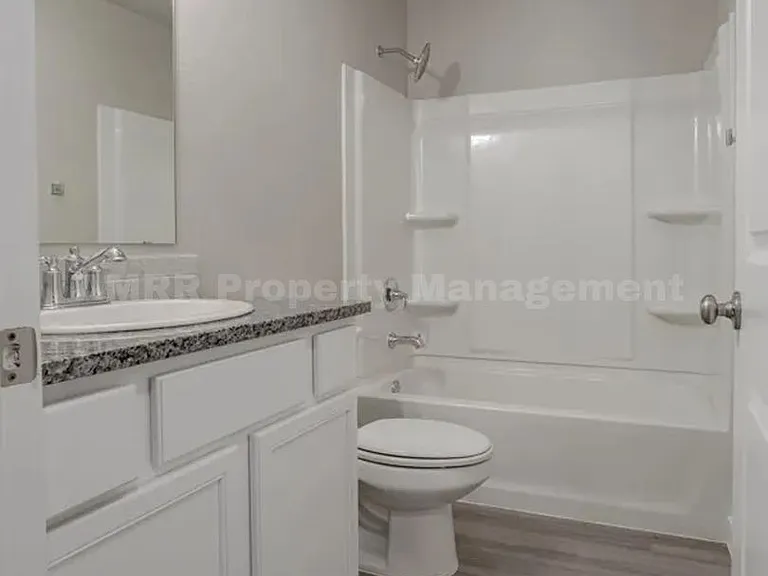 7216 East Cres #99-1/2 — Photo 10