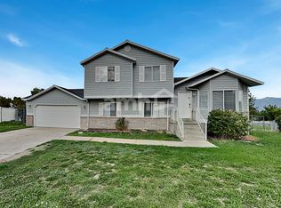 5404 W Sunfalls Ct, Salt Lake City, UT 84118