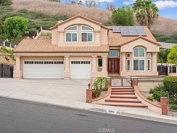 2nd image of 19963 Sunset Vista Rd