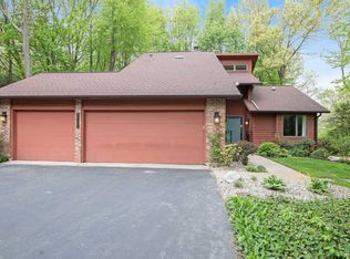 6772 Oak Highlands Dr, Kalamazoo, MI 49009