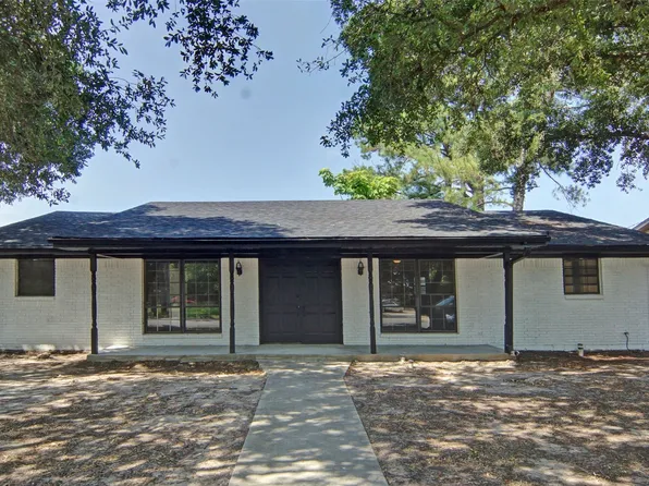 301 Town North Dr, Terrell, TX 75160