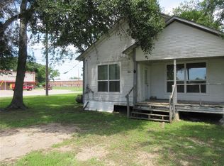 8101 Wallis St, Fulshear, TX 77441