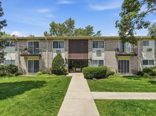 8996 Kennedy Dr APT 2G, Des Plaines, IL 60016