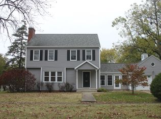 555 W Vine St, Springfield, IL 62704