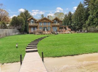 8948 S Dunns Farm Rd, Maple City, MI 49664