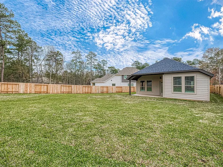 213 McCrea Ct — Photo 45