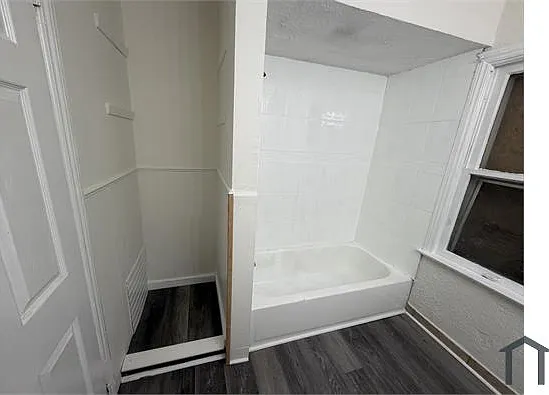 2 bed, $1,000 — Photo 4